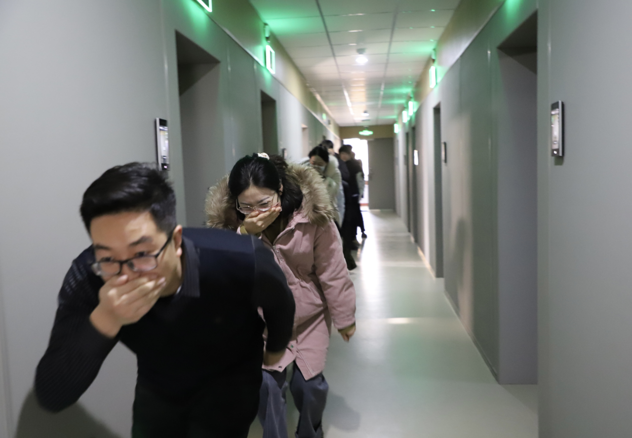 5dbf759e9d62bf1749b4c2435ff71645.png 5dbf759e9d62bf1749b4c2435ff71645.png